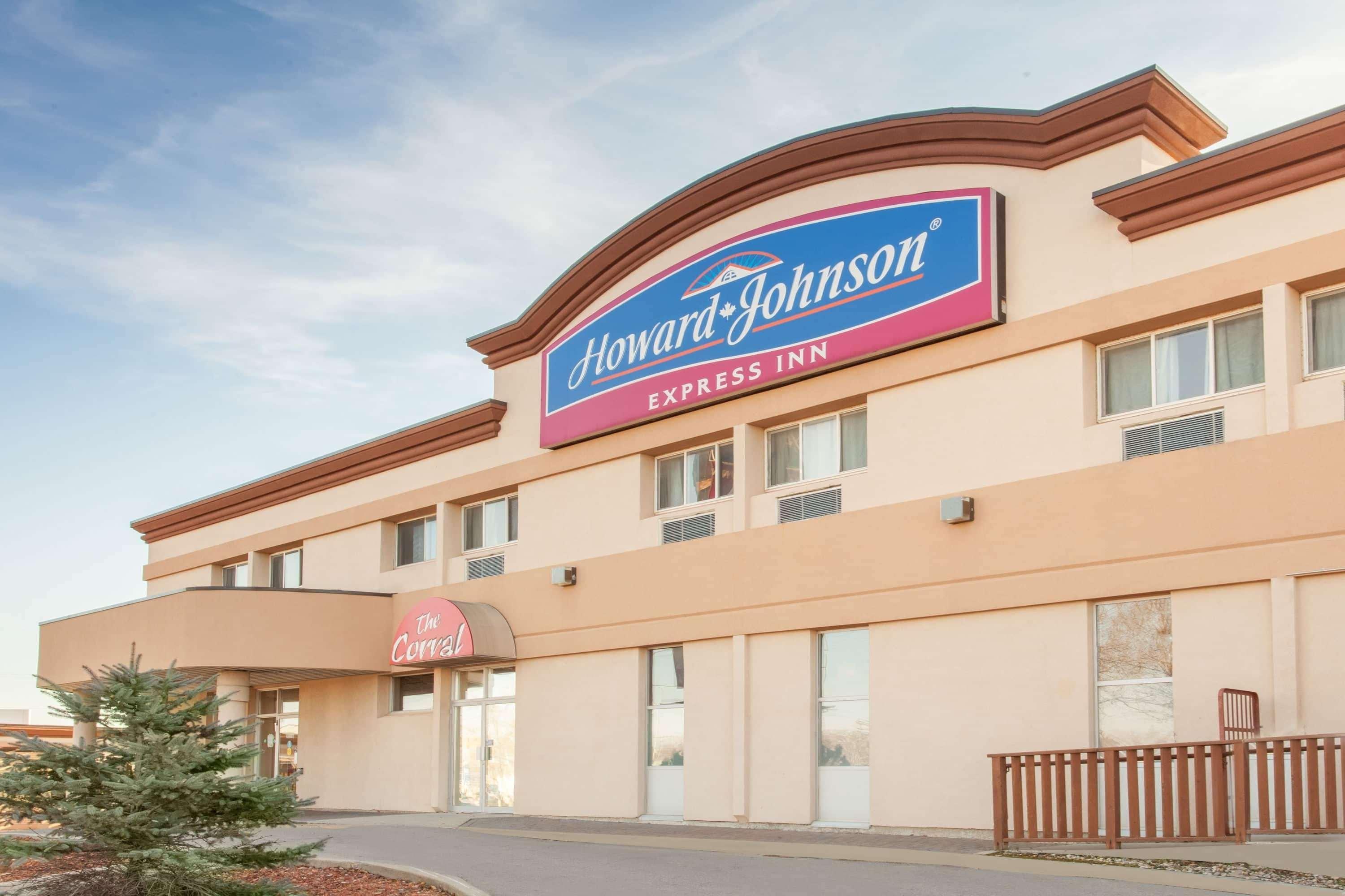 Howard Johnson By Wyndham Winnipeg West Buitenkant foto