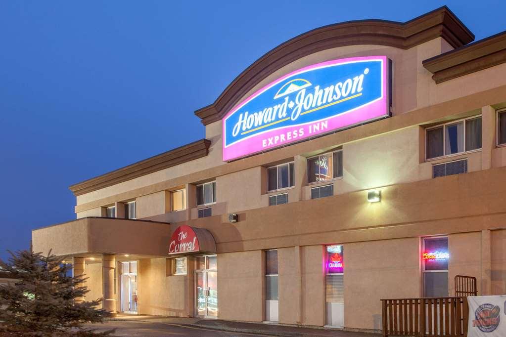 Howard Johnson By Wyndham Winnipeg West Buitenkant foto