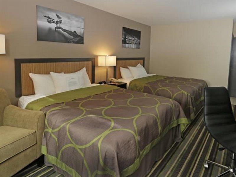 Howard Johnson By Wyndham Winnipeg West Buitenkant foto