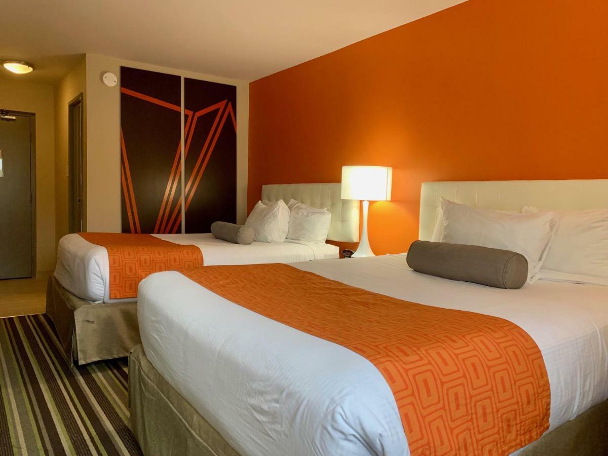 Howard Johnson By Wyndham Winnipeg West Buitenkant foto